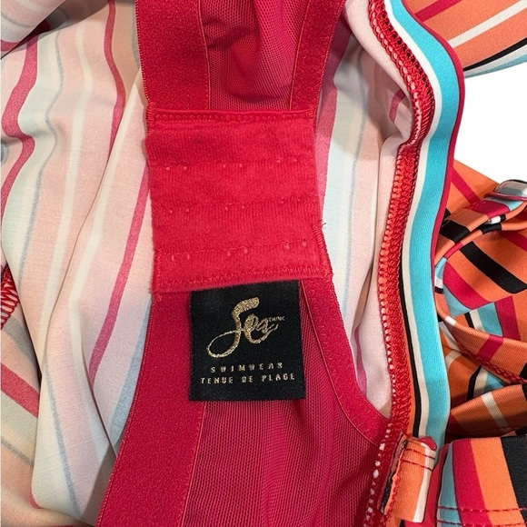 Penningtons, Plus Size Striped Sweetheart Tankini, 2X (44C), Multicolor βοΈ - Picture 4 of 10